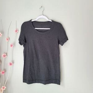 LULULEMON Short Sleeve Top